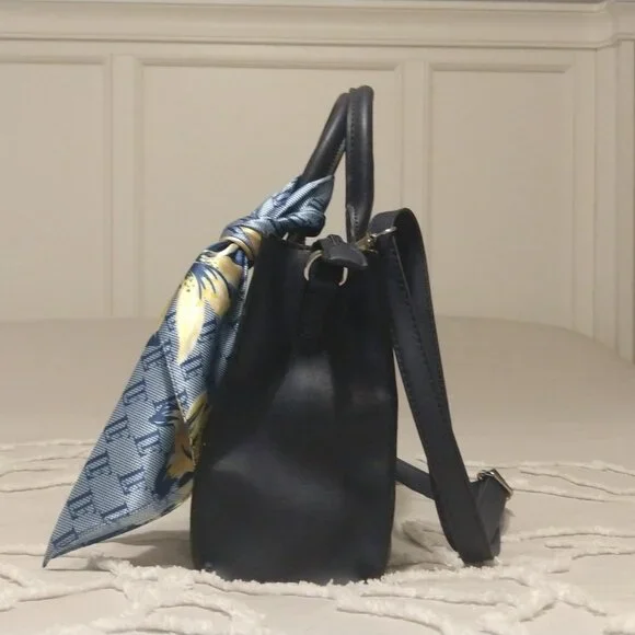 London Fog handbag in Navy Blue - Picture 3 of 16